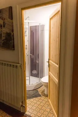 Un baño de B&B Placa Bell-Lloc