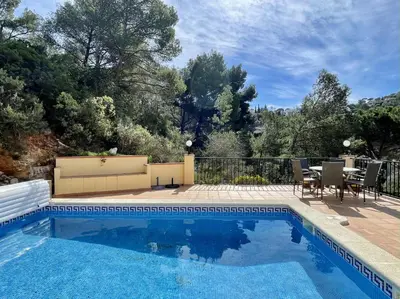 Piscina en o cerca de Cala Moreta 44