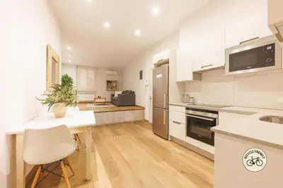 Una cocina o zona de cocina en Bravissimo Força 17, Barri Vell apartments