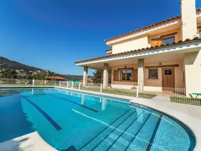 Piscina en o cerca de Holiday Home Miro by Interhome