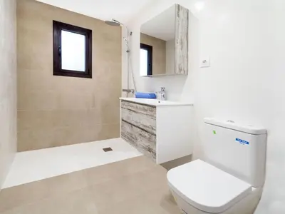 Un baño de Holiday Home Paris by Interhome
