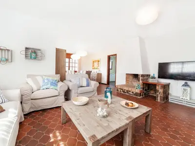 Una televisión o centro de entretenimiento en Holiday Home Gramoia by Interhome