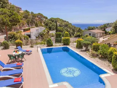 Piscina en o cerca de Holiday Home Cala Llorell-1 by Interhome