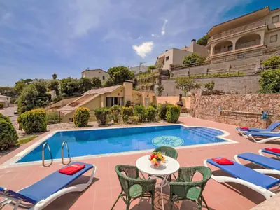 Piscina en o cerca de Holiday Home Cala Llorell-1 by Interhome