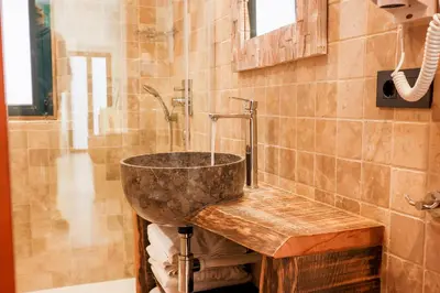 Un baño de Apartamentos Royal