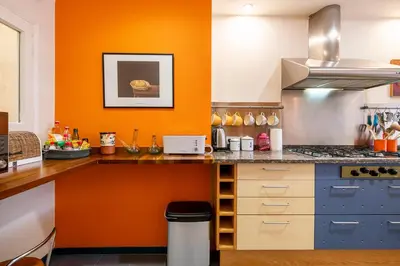 Una cocina o zona de cocina en Sleep & Stay- Luxury top floor apt with terrace