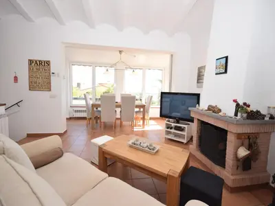 Una cocina o zona de cocina en Villa in Calonge near the Beach