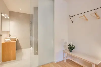 Cama o camas de una habitación en Flateli Plaça Catalunya 1-2