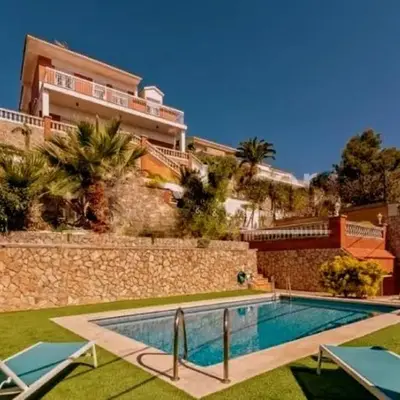 Chalet Santa Susana