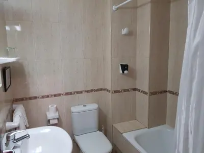 Un baño de Hostal Mary - ADULTS ONLY 18 AND UP