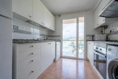 Una cocina o zona de cocina en HomeHolidaysRentals Santa Susanna VIII