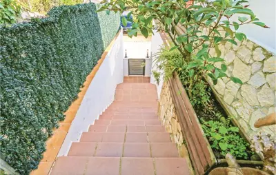 Jardín al aire libre en Nice Home In St Cebrià De Vallalta
