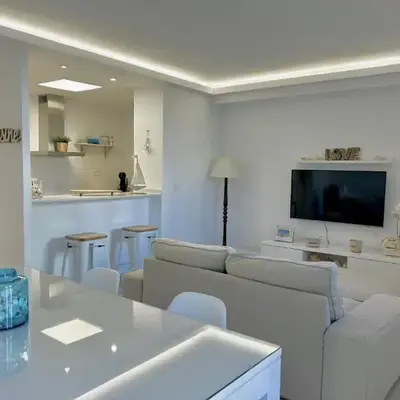 Luminoso y reformado apartamento a 1min de playa
