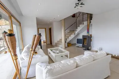 Plano de Catalunya Casas Modern Magnificence , only a few km to the beach!