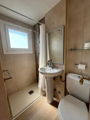 Un baño de Hostal Casa Torrent