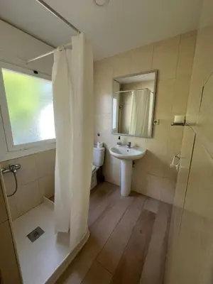 Un baño de Hostal Casa Torrent
