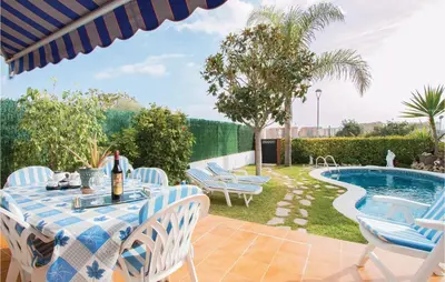 Piscina en o cerca de Awesome Home In Santa Susanna With Wifi