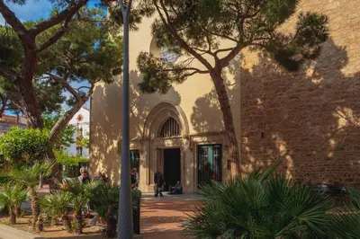 Plano de Fantastic 3 bedroom apartment, 300m to the sea