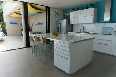 Una cocina o zona de cocina en Villa Sa Riera Begur vue mer panoramique et plage à pieds