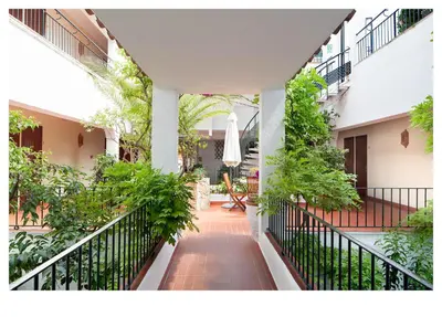 Jardín al aire libre en Hotel Ninays