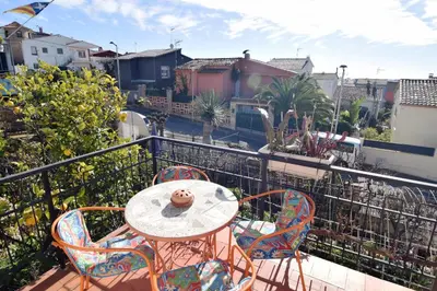Un balcón o terraza de HomeHoidaysRentals Millet