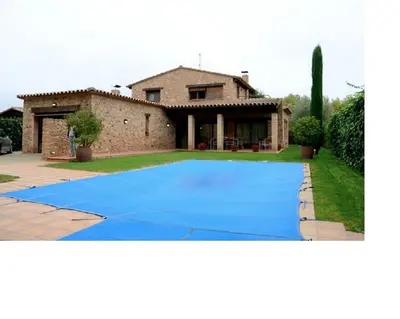 Piscina en o cerca de Can Coll Peratallada