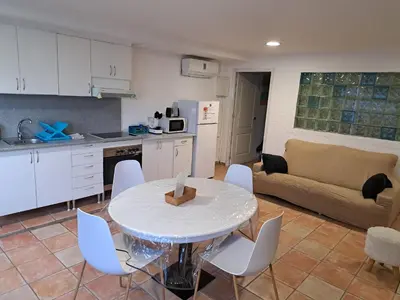 Una cocina o zona de cocina en begurhome
