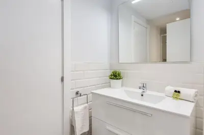 Un baño de Flateli Girona City Center 2