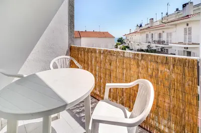 Un balcón o terraza de Hauzify I Apartaments Sot del Morer