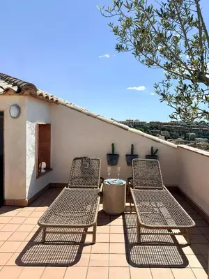 Un balcón o terraza de Begur Sunset 2 bedroom loft close to the center of Begur. With terrace and gorgeous sea views H42
