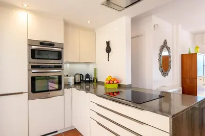 Una cocina o zona de cocina en YUTA by Danlux Invest