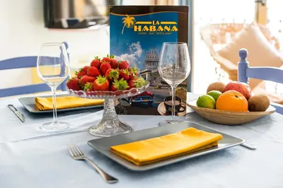 Comida en o cerca de este apartamento