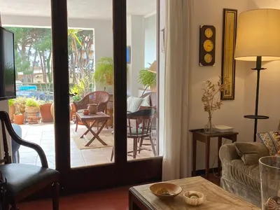 Zona de estar de La mejor terraza de Tamariu