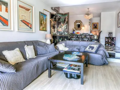 Zona de estar de Apartment Ridaura Beach by Interhome