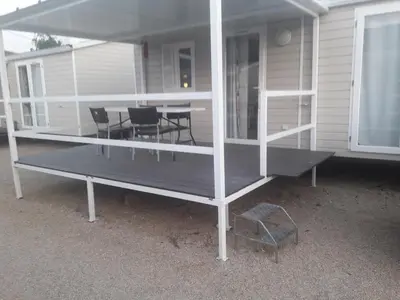 Instalaciones para jugar al ping pong en Càmping Vila Village o alrededores