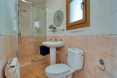 Un baño de BEGUR-SA RIERA 156