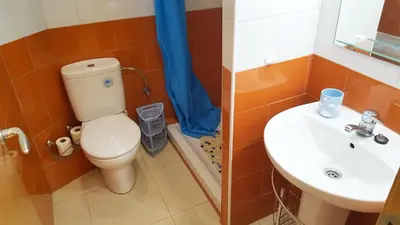 Un baño de APARTAMENTO A 17 M. DE LA PLAYA
