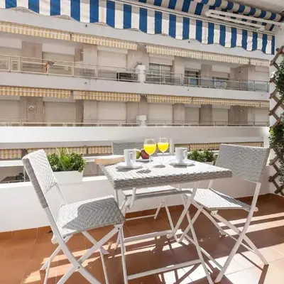 Lets Holidays RENOVATED APARTMENT NEAR BEACH