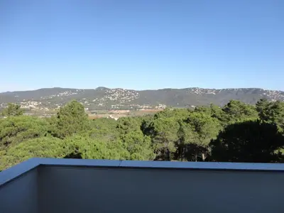Vista general de una montaña o vista desde la villa