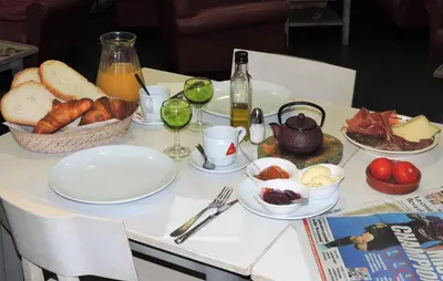 Comida en o cerca de este hostal o pensión