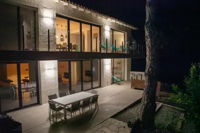 Un patio o zona al aire libre en Casa KARIAN