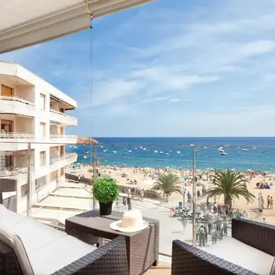 Lets Holidays AMAZING FRONT SEA VIEWS APARTMENT