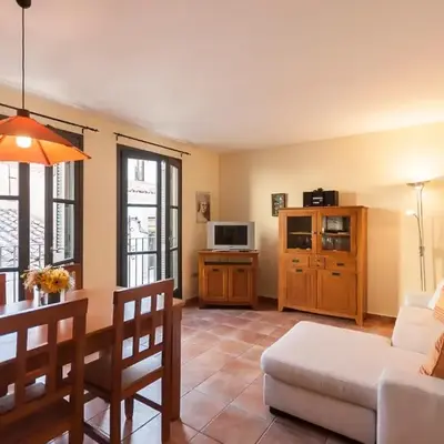 Lets Holidays NICE APARTMENT in the CENTER of TOSSA