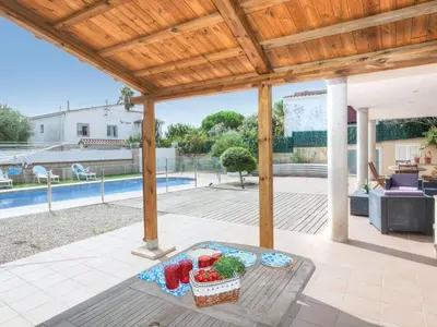 Piscina en o cerca de Holiday Home Dorian by Interhome