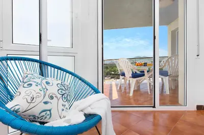 Un balcón o terraza de Santa Susanna Skyline Apartment