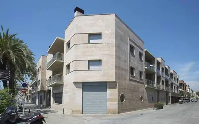 Edificio en el que se encuentra el apartamento