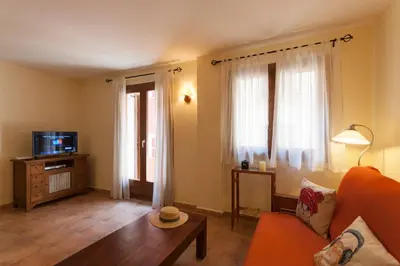 Una televisión o centro de entretenimiento en Lets Holidays NEW APARTMENT CLOSE TO THE BEACH 2