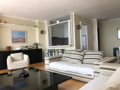 Una televisión o centro de entretenimiento en Llevant - Vistas espectaculares