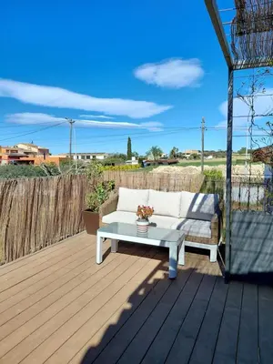 Un balcón o terraza de Apartamento en casa de campo cerca de la playa