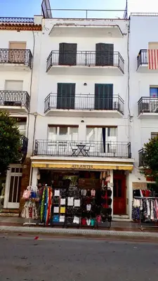 Edificio en el que se encuentra el apartamento
